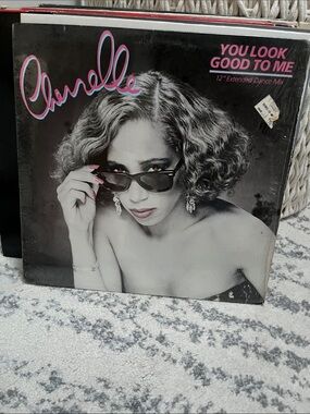 Chantelle Black & Pink 'You Look Good To Me' Vinyl Single